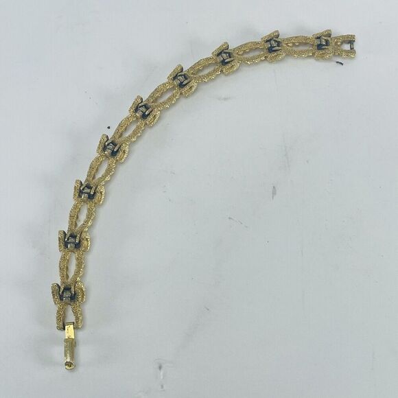 Crown Trifari Signed Bracelet Gold Tone Nugget Rope White Faux Pearl Link VTG 7" - Picture 9 of 16